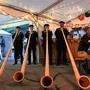 Bridere Christe - Alphorn Artiste